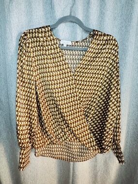 STATUS by Chenault Faux Wrap Geometric Satin Blouse - Large